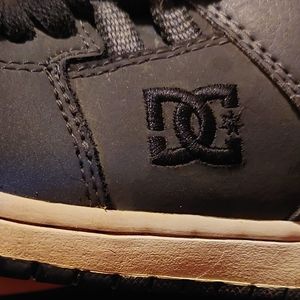 Boys DC shoes size 8/9